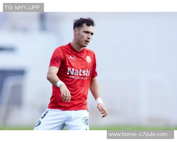 纳因戈兰直言不讳批评马丁内斯称其对足球一无所知表现糟糕